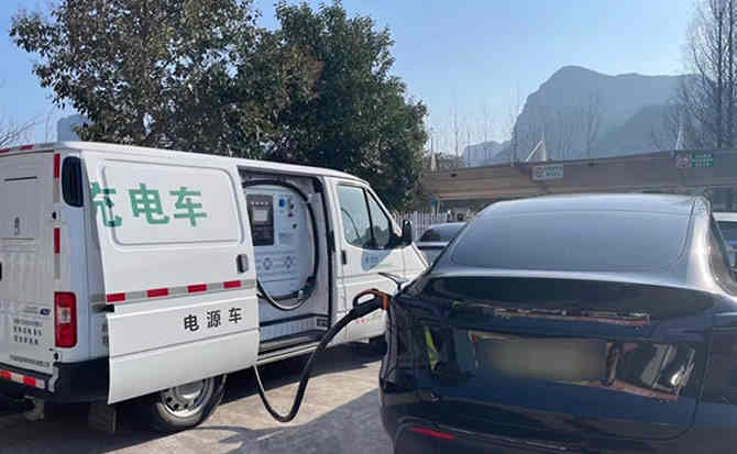 集宁区汽车搭电